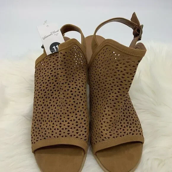 Universal Thread Booties  - Picture 2 of 4